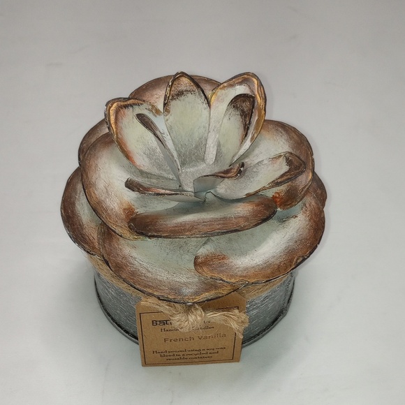 SoyWax  Hand made Candle French Vanilla - Picture 3 of 3